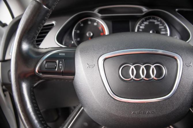 Audi A4 IV (B8) Рестайлинг с пробегом 2012 года, цена 1 199 000 рублей, 254000 км, седан, Автокод Объявления