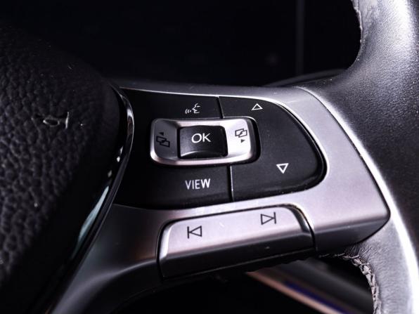Volkswagen Touareg III с пробегом 2019 года, цена 4 100 000 рублей, 137197 км, внедорожник, Автокод Объявления