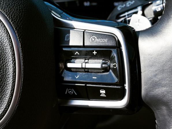 Kia Carnival IV с пробегом 2021 года, цена 4 500 000 рублей, 56369 км, минивэн, Автокод Объявления