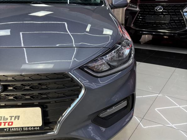 Hyundai Solaris II с пробегом 2018 года, цена 1 365 000 рублей, 42193 км, седан, Автокод Объявления