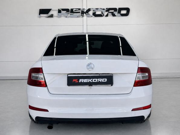 Skoda Octavia III (A7) с пробегом 2014 года, цена 760 000 рублей, 607000 км, лифтбек, Автокод Объявления