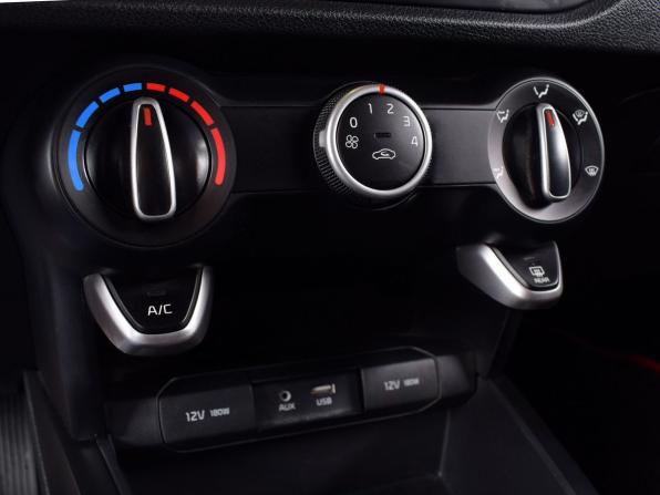 Kia Rio IV с пробегом 2018 года, цена 1 279 995 рублей, 112188 км, хэтчбек, Автокод Объявления