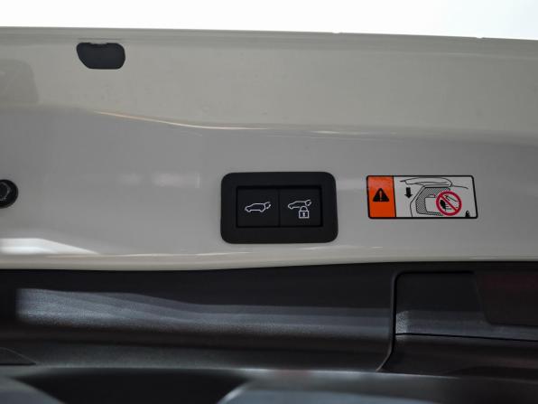 Toyota RAV4 VI (XA60) с пробегом 2025 года, цена 4 640 000 рублей, 77 км, внедорожник, Автокод Объявления
