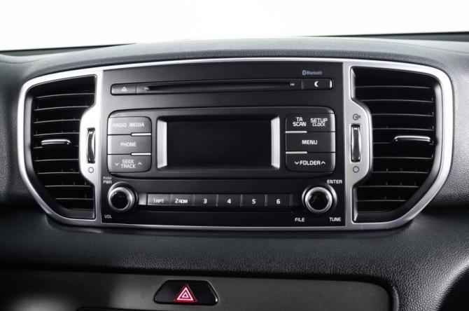 Kia Sportage IV Рестайлинг с пробегом 2018 года, цена 1 699 000 рублей, 215000 км, внедорожник, Автокод Объявления