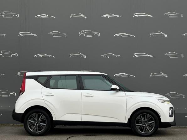 Kia Soul III с пробегом 2022 года, цена 2 192 700 рублей, 55909 км, хэтчбек, Автокод Объявления