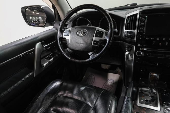 Toyota Land Cruiser 200 Series Рестайлинг 1 с пробегом 2012 года, цена 3 469 000 рублей, 273000 км, внедорожник, Автокод Объявления