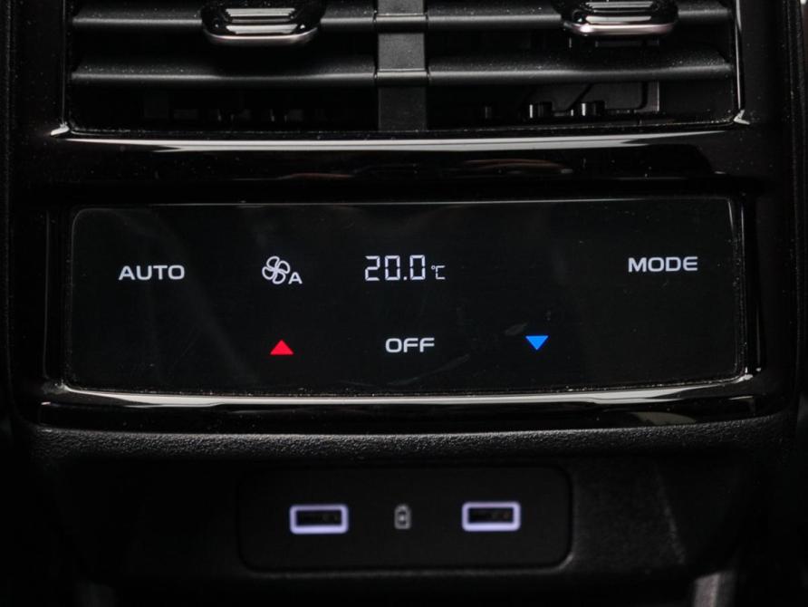 Geely Monjaro I Москва  - изображение 15