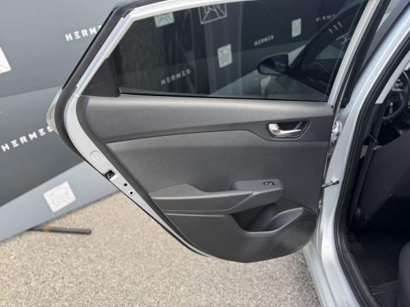 Hyundai Solaris II Рестайлинг с пробегом 2021 года, цена 1 589 000 рублей, 111941 км, седан, Автокод Объявления