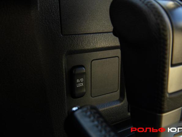 Mitsubishi Pajero IV Рестайлинг 2 с пробегом 2019 года, цена 3 688 000 рублей, 37122 км, внедорожник, Автокод Объявления