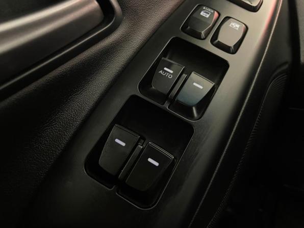 Hyundai ix35 I Рестайлинг с пробегом 2014 года, цена 1 049 000 рублей, 260812 км, внедорожник, Автокод Объявления