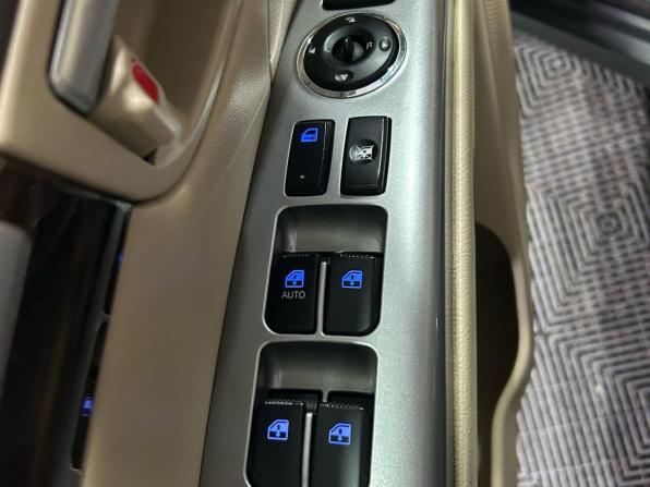 Hyundai Santa Fe II Рестайлинг с пробегом 2011 года, цена 1 330 000 рублей, 164973 км, внедорожник, Автокод Объявления