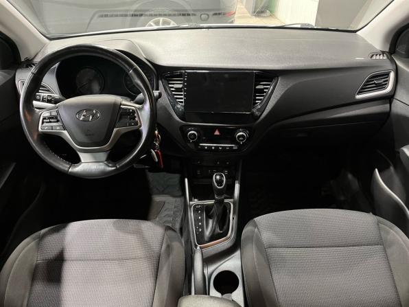 Hyundai Solaris II с пробегом 2018 года, цена 1 225 000 рублей, 65549 км, седан, Автокод Объявления