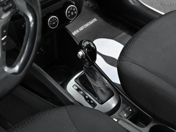Kia Rio III Рестайлинг с пробегом 2017 года, цена 849 000 рублей, 421000 км, седан, Автокод Объявления
