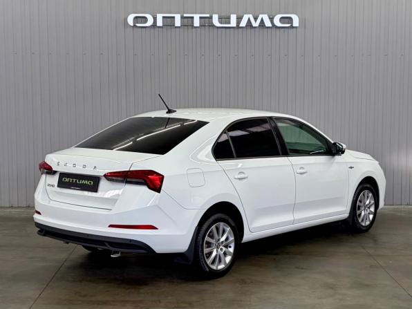 Skoda Rapid II с пробегом 2021 года, цена 1 597 000 рублей, 81271 км, лифтбек, Автокод Объявления