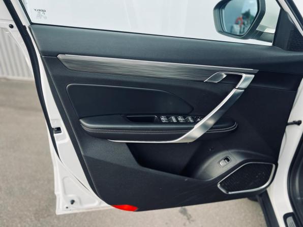 Geely Atlas Pro с пробегом 2022 года, цена 1 880 000 рублей, 85000 км, внедорожник, Автокод Объявления