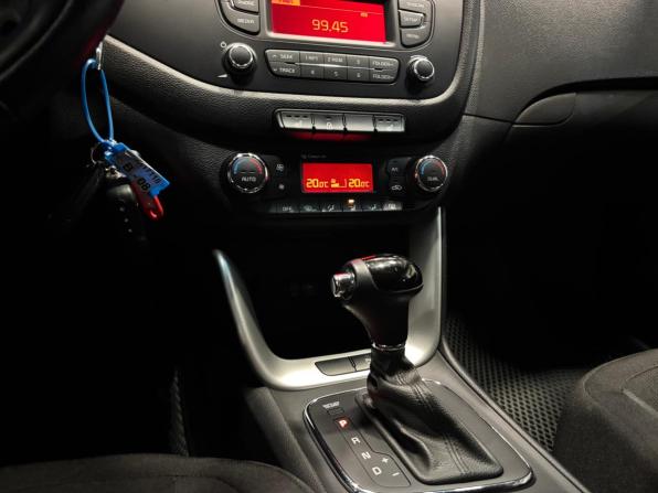Kia Ceed II Рестайлинг с пробегом 2017 года, цена 1 499 000 рублей, 67850 км, универсал, Автокод Объявления