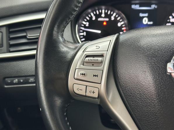 Nissan Qashqai II с пробегом 2016 года, цена 1 799 000 рублей, 98620 км, внедорожник, Автокод Объявления