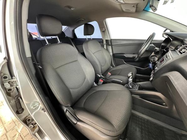 Kia Rio III Рестайлинг с пробегом 2015 года, цена 1 110 000 рублей, 48000 км, седан, Автокод Объявления