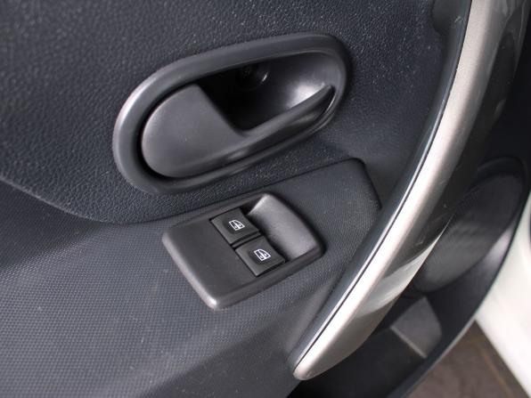 Renault Logan II Рестайлинг с пробегом 2020 года, цена 740 000 рублей, 199929 км, седан, Автокод Объявления