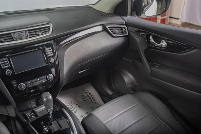 Nissan Qashqai II с пробегом 2018 года, цена 1 849 000 рублей, 54800 км, внедорожник, Автокод Объявления