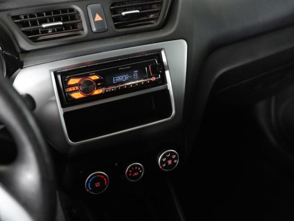 Kia Rio III Рестайлинг с пробегом 2016 года, цена 980 000 рублей, 131637 км, седан, Автокод Объявления