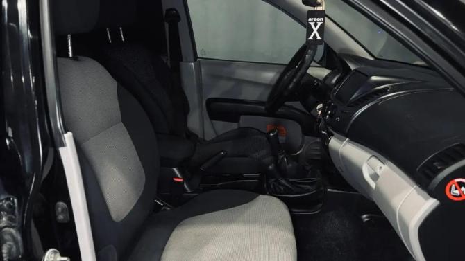 Mitsubishi L200 IV с пробегом 2012 года, цена 1 250 000 рублей, 302538 км, пикап, Автокод Объявления