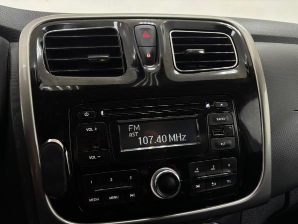 Renault Sandero II с пробегом 2016 года, цена 900 000 рублей, 105913 км, хэтчбек, Автокод Объявления