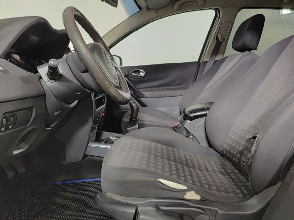 Renault Megane II Рестайлинг с пробегом 2007 года, цена 250 000 рублей, 293000 км, седан, Автокод Объявления