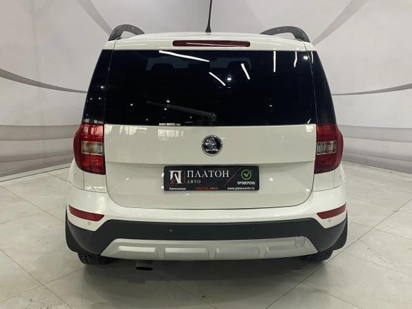 Skoda Yeti I Рестайлинг с пробегом 2015 года, цена 1 075 000 рублей, 90800 км, внедорожник, Автокод Объявления