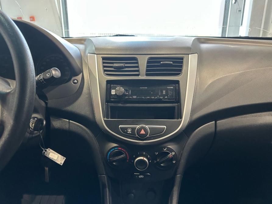 Hyundai Solaris I Москва  - изображение 16