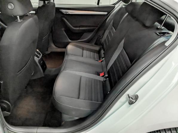 Skoda Octavia III (A7) Рестайлинг с пробегом 2019 года, цена 1 330 000 рублей, 168338 км, лифтбек, Автокод Объявления