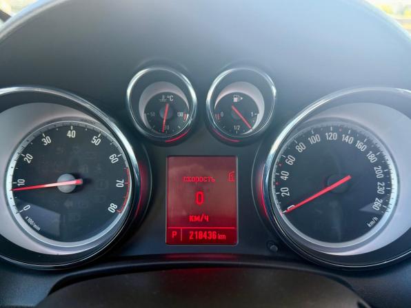 Opel Astra J Рестайлинг с пробегом 2013 года, цена 797 000 рублей, 218434 км, хэтчбек, Автокод Объявления