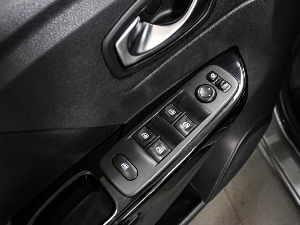 Renault Kaptur I Рестайлинг с пробегом 2020 года, цена 1 379 000 рублей, 126438 км, внедорожник, Автокод Объявления