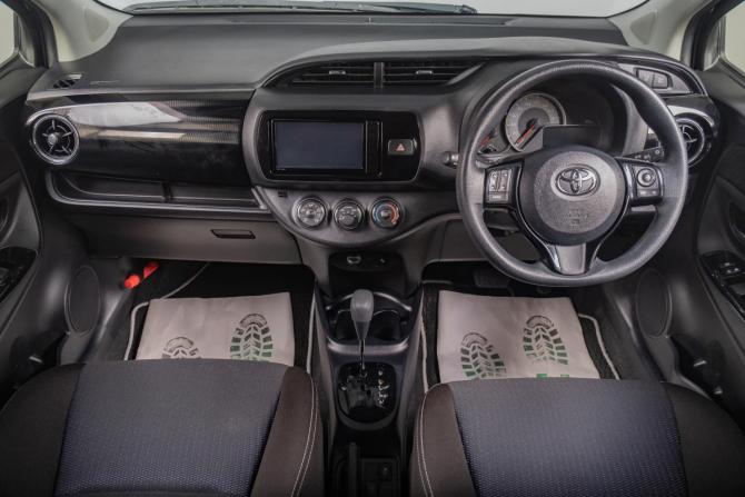 Toyota Vitz III (XP130) Рестайлинг 2 с пробегом 2018 года, цена 1 299 000 рублей, 60000 км, хэтчбек, Автокод Объявления