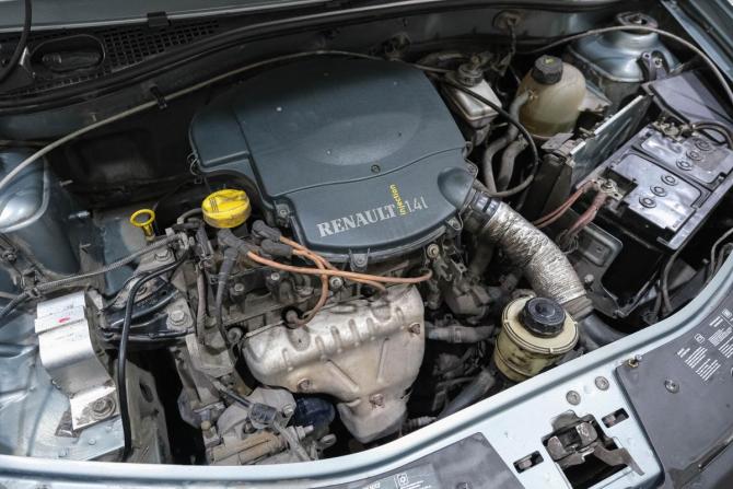 Renault Sandero I с пробегом 2011 года, цена 299 000 рублей, 258000 км, хэтчбек, Автокод Объявления
