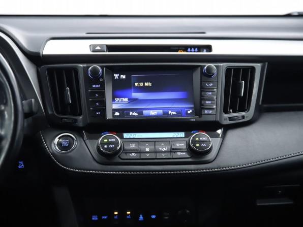 Toyota RAV4 IV (XA40) Рестайлинг с пробегом 2018 года, цена 2 750 000 рублей, 130819 км, внедорожник, Автокод Объявления