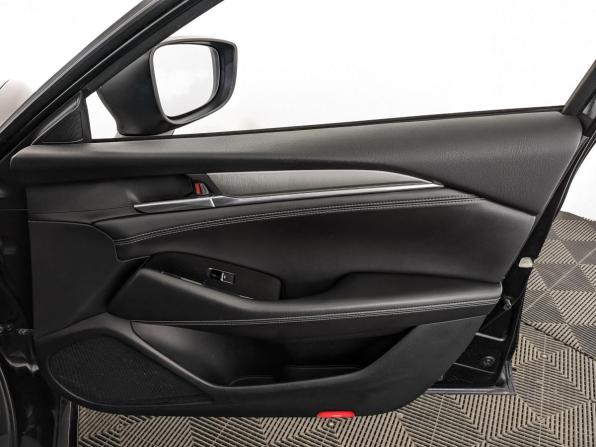 Mazda 6 III (GJ) Рестайлинг 2 с пробегом 2021 года, цена 2 600 000 рублей, 116692 км, седан, Автокод Объявления