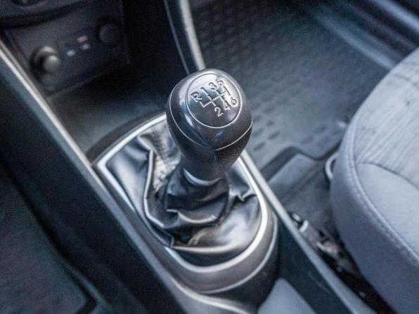 Hyundai Solaris I Рестайлинг с пробегом 2015 года, цена 899 000 рублей, 157659 км, хэтчбек, Автокод Объявления