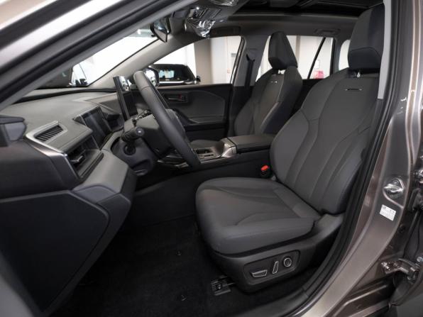 Toyota RAV4 VI (XA60) с пробегом 2026 года, цена 4 550 000 рублей, 17 км, внедорожник, Автокод Объявления