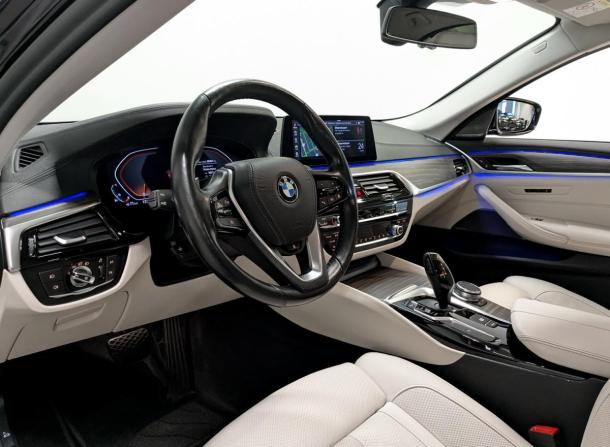 BMW 5 серии VII (G30/G31/G38) с пробегом 2019 года, цена 4 075 000 рублей, 68382 км, седан, Автокод Объявления