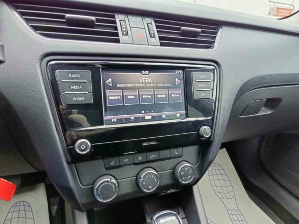 Skoda Octavia III (A7) Рестайлинг с пробегом 2018 года, цена 1 569 995 рублей, 102112 км, лифтбек, Автокод Объявления