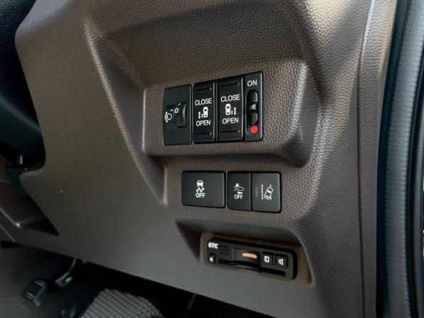 Honda Freed II с пробегом 2017 года, цена 1 550 000 рублей, 123223 км, компактвэн, Автокод Объявления