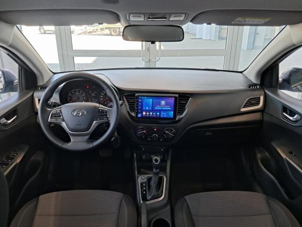 Hyundai Solaris II Рестайлинг с пробегом 2021 года, цена 1 743 000 рублей, 26000 км, седан, Автокод Объявления