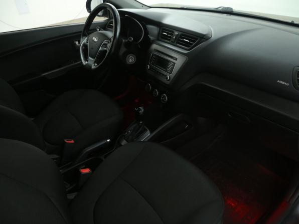 Kia Rio III Рестайлинг с пробегом 2016 года, цена 895 000 рублей, 201000 км, седан, Автокод Объявления