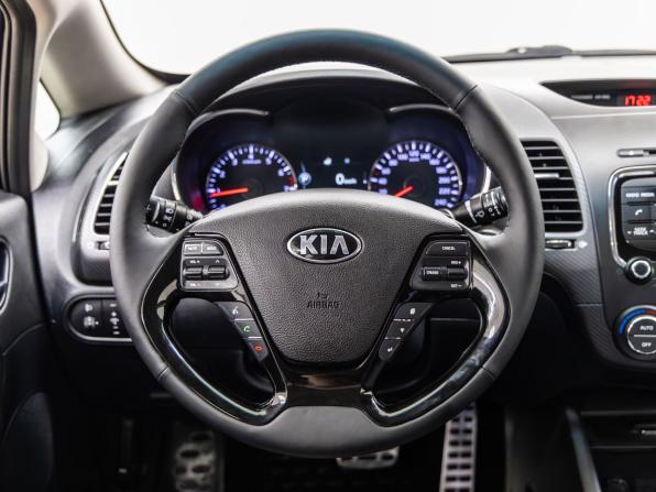 Kia Cerato III Рестайлинг (Classic) с пробегом 2016 года, цена 1 289 000 рублей, 176516 км, седан, Автокод Объявления