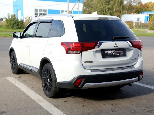 Mitsubishi Outlander III Рестайлинг 3 с пробегом 2018 года, цена 1 735 000 рублей, 135000 км, внедорожник, Автокод Объявления