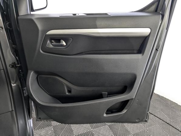 Peugeot Traveller I с пробегом 2021 года, цена 2 999 000 рублей, 97927 км, минивэн, Автокод Объявления