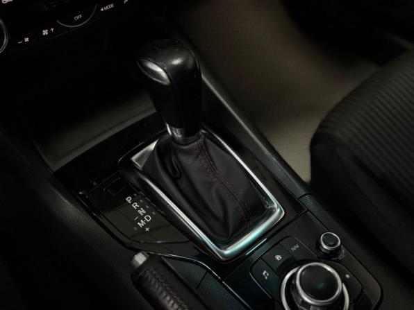Mazda 3 III (BM) с пробегом 2014 года, цена 920 000 рублей, 272145 км, хэтчбек, Автокод Объявления