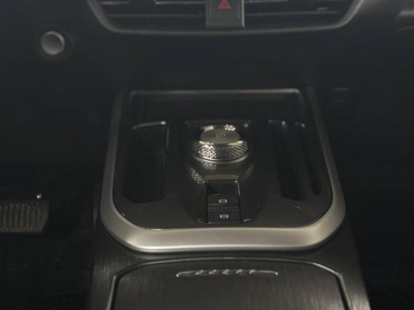 Haval Jolion I Рестайлинг с пробегом 2025 года, цена 2 499 000 рублей, 1800 км, внедорожник, Автокод Объявления