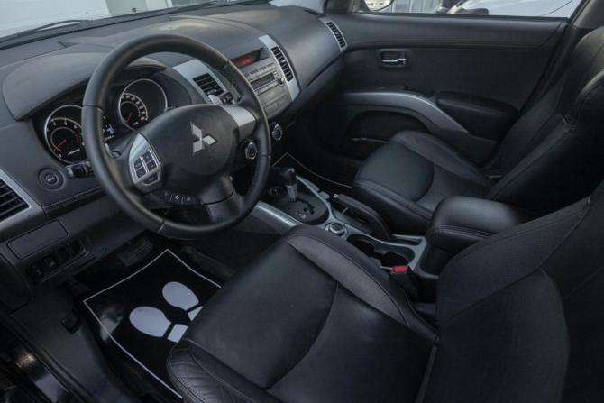 Mitsubishi Outlander II Рестайлинг с пробегом 2010 года, цена 1 325 000 рублей, 125000 км, внедорожник, Автокод Объявления